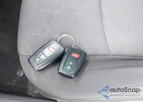 2020 Toyota Rav4 Xle z USA, uszkodzony, nr VIN JTMW1RFV1LD042351